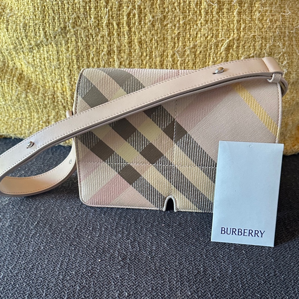 Burberry Snip Shoulder Bag Teacup